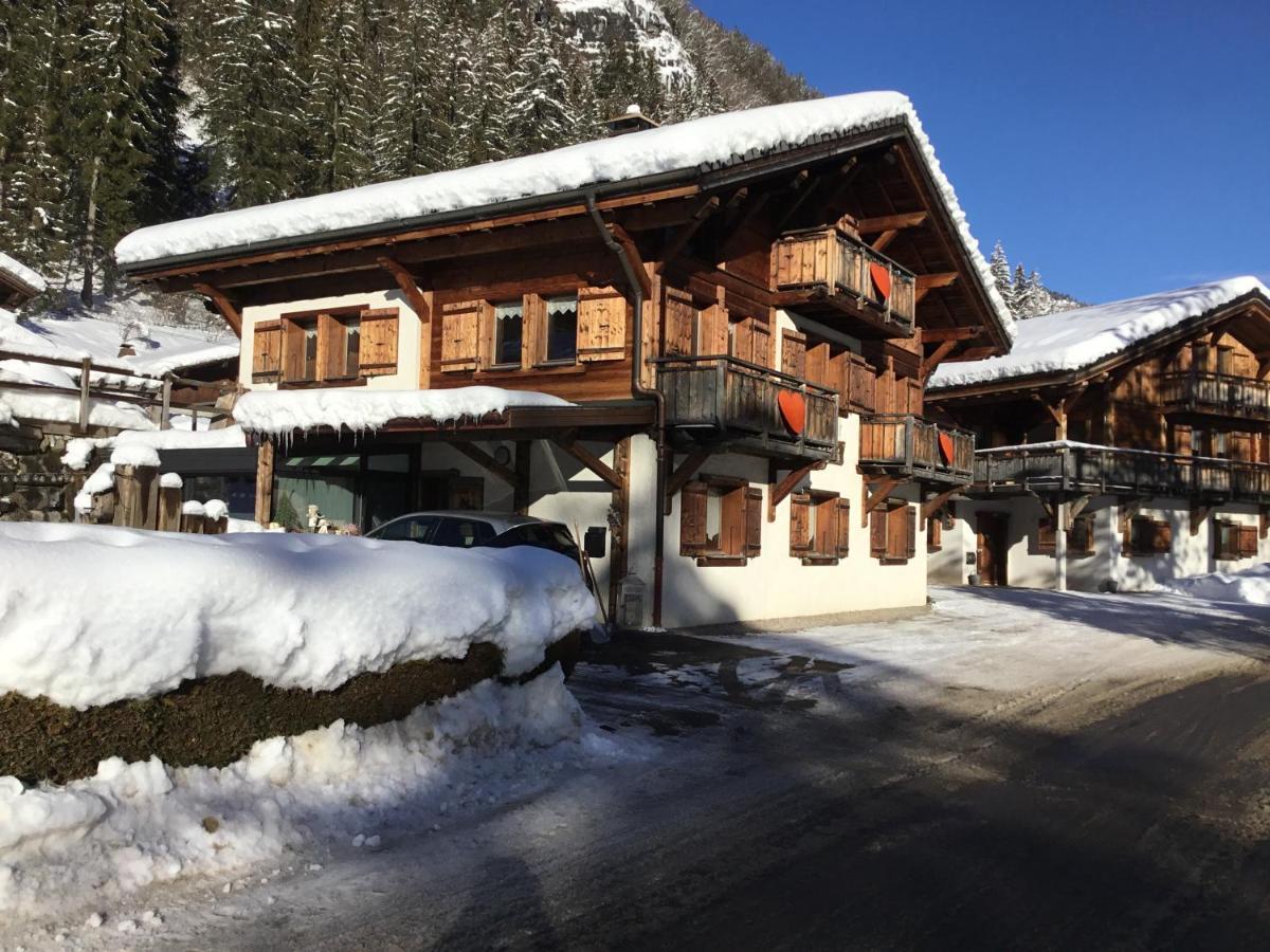 Bed And Breakfast Chalet Manava Morzine Exteriör bild