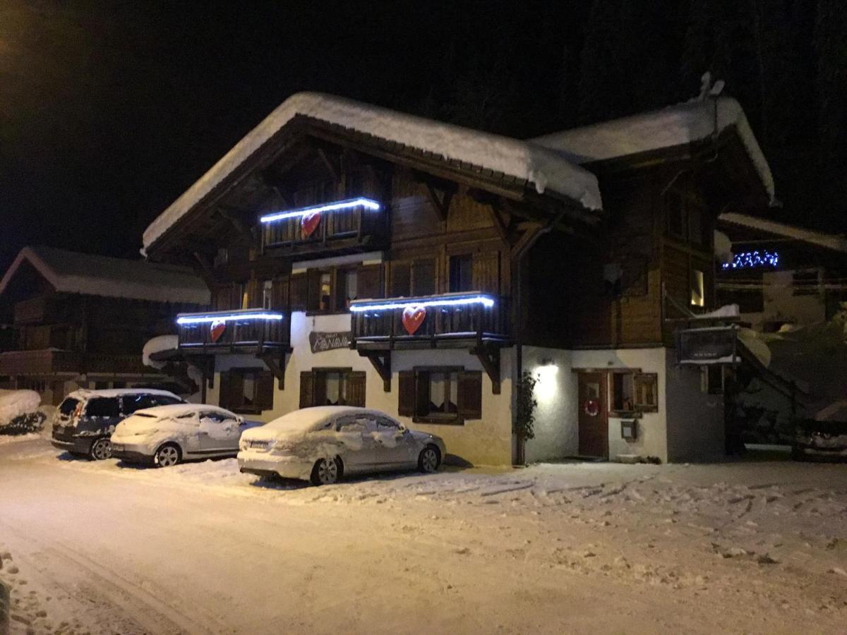 Bed And Breakfast Chalet Manava Morzine Exteriör bild